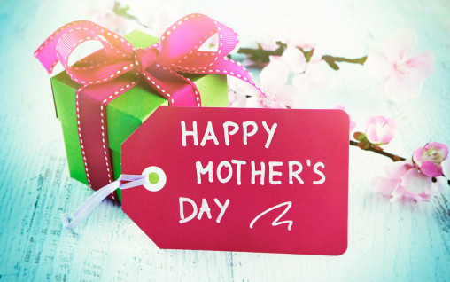 mothers-day-beauty-gifts-ftr